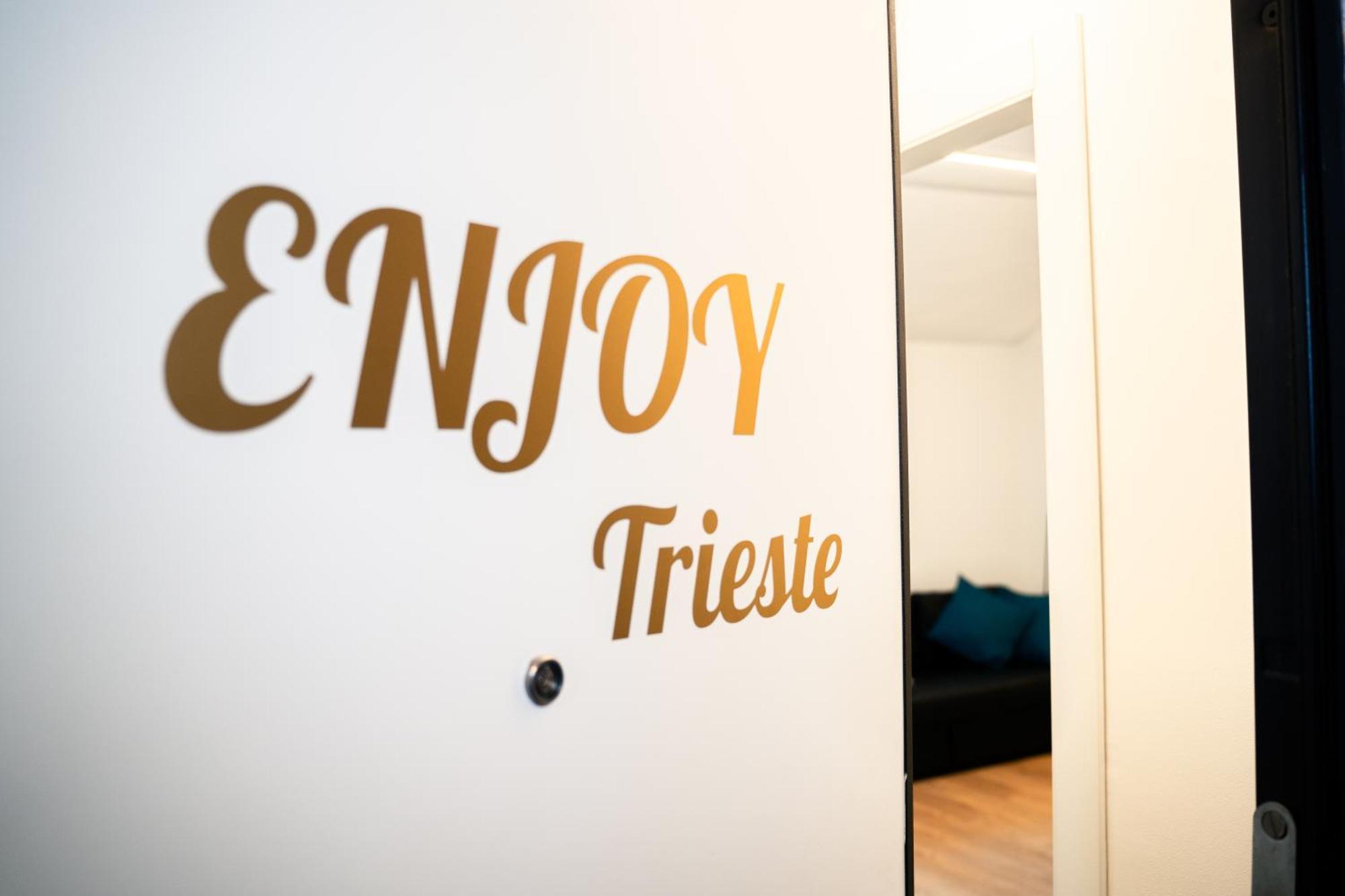 Enjoy Trieste In The City Center Exterior foto